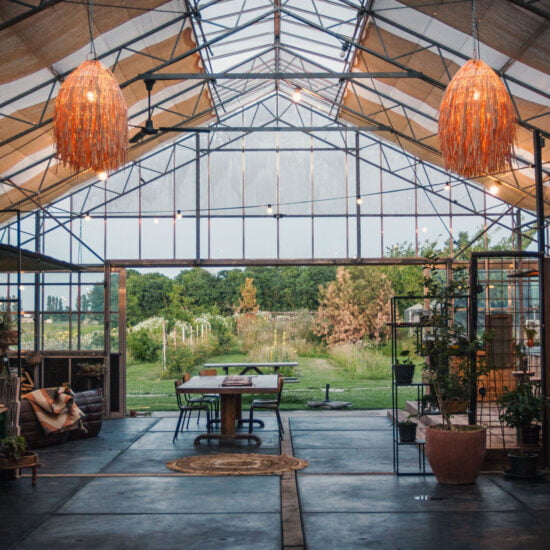 19MOONSFARM_THE_BARN_